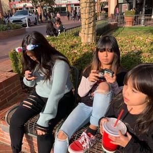 Meet your Posher, Imelda